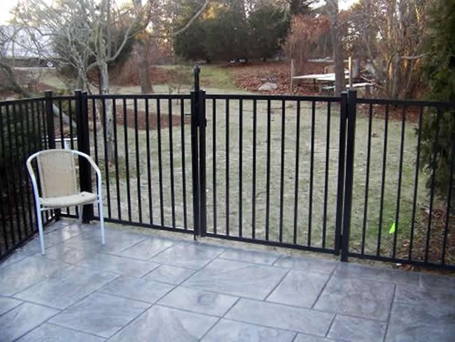 Aluminum POOL CODE with Magna Latch and Double Drive Gate - Aluminum 6