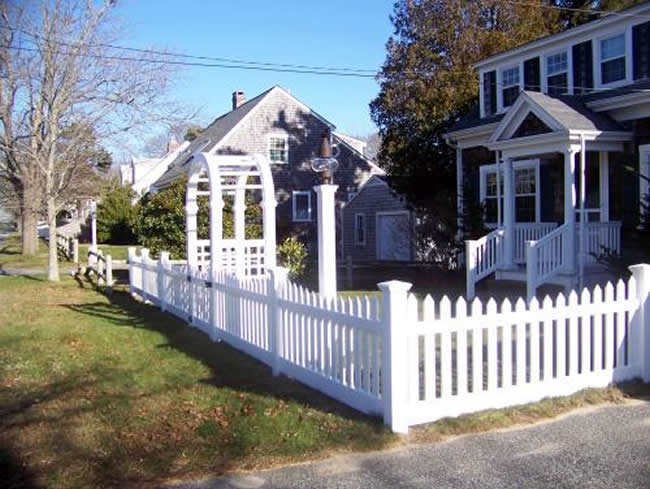 High Wide Vinyl Picket Fence with Arbor - Picket 14