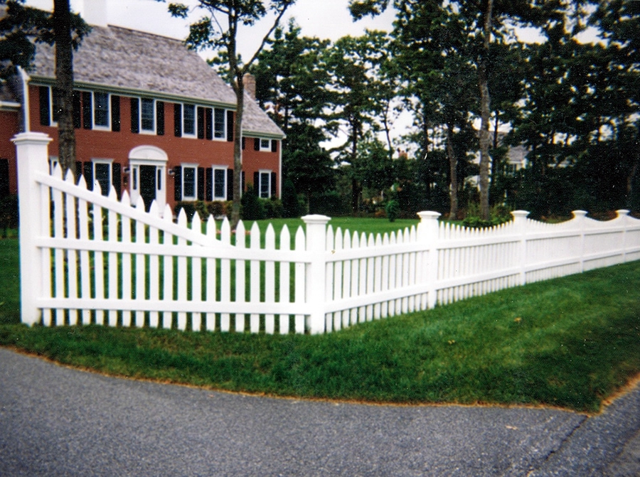 Picket Fence Cedar Nantucket Scalloped -Picket Fence 3