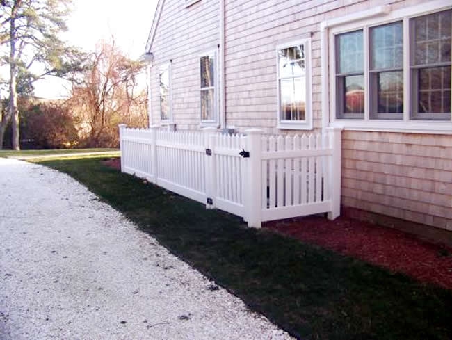 Picket Fence to hide air conditioner unit -Picket Fence 5