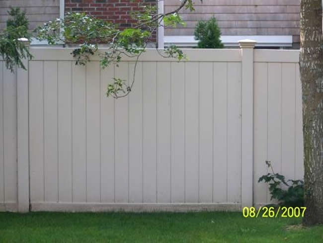 Privacy Fence Tan Vinyl Tongue Groove - Privacy 17