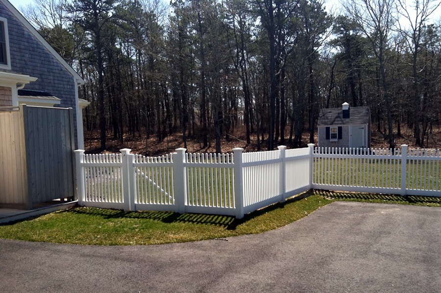 Vinyl Picket Fence with Scalloped Picket Gate - Picket 16