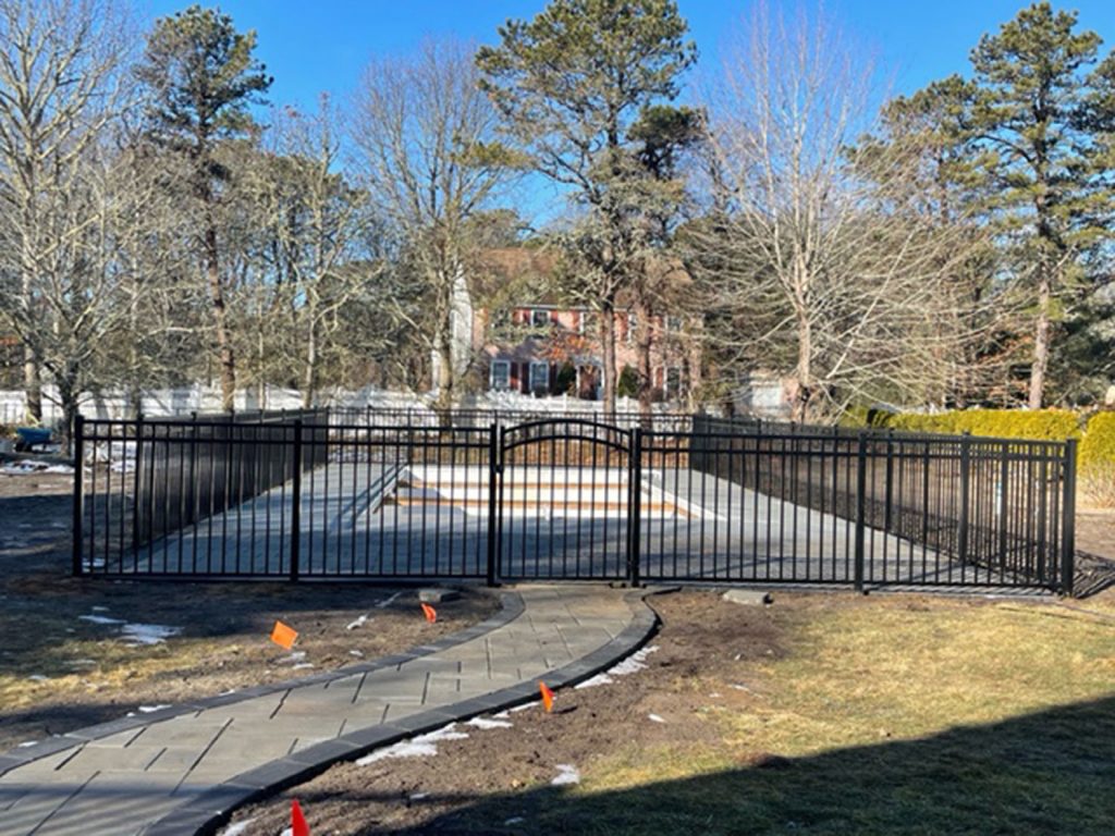 4ft Black Aluminum Pool Fence with Arched Gate  - Aluminum 12