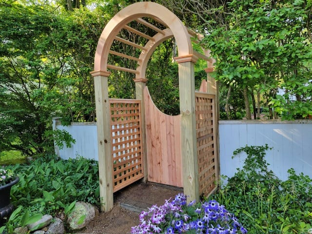 Cedar 4 foot Arbor - Arbor 12