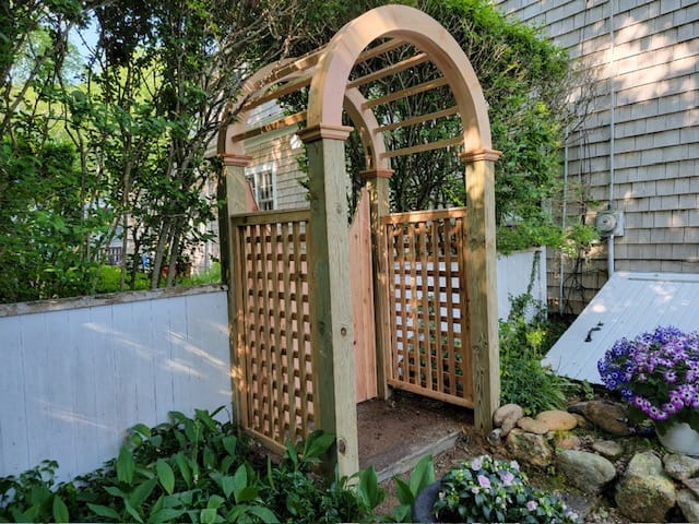 Cedar 4 foot Arbor - Arbor 13