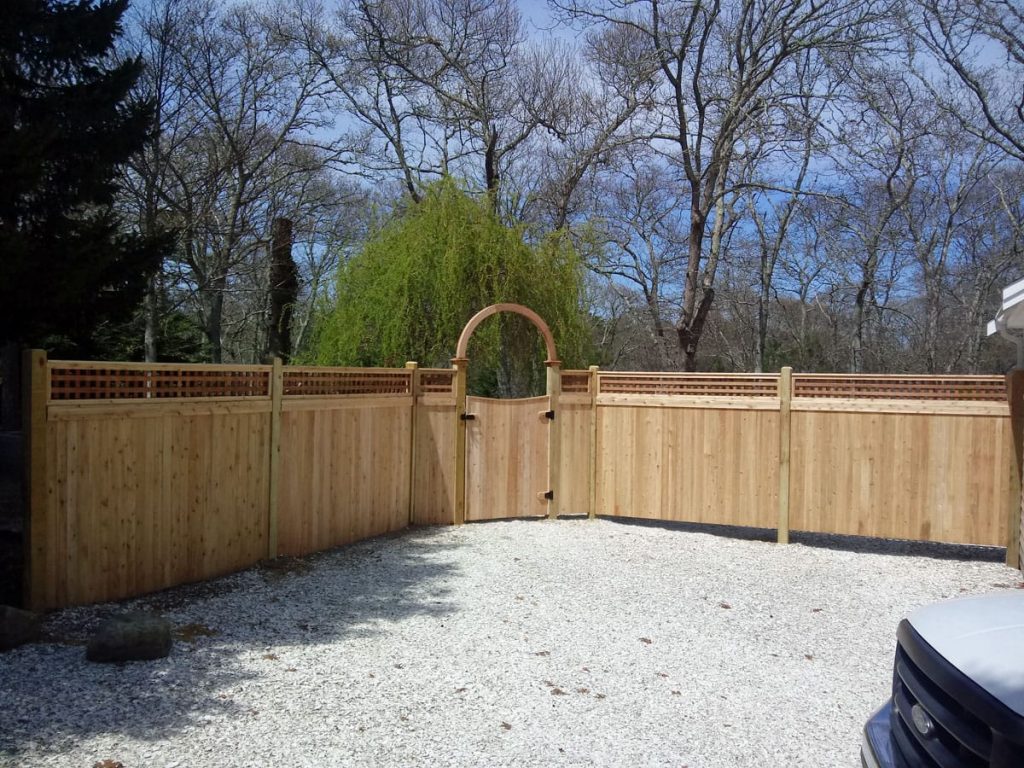 Cedar Board with Square Lattice Single Halo Arbor - Privacy 40