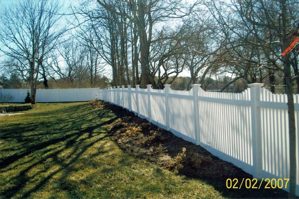 Vinyl Scallop 2 x 2 Picket Fence - Picket 22