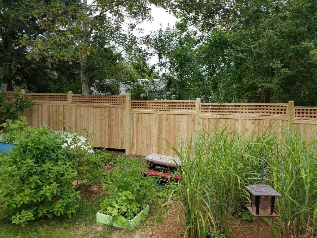 Cedar Board with Square Lattice - Privacy 25